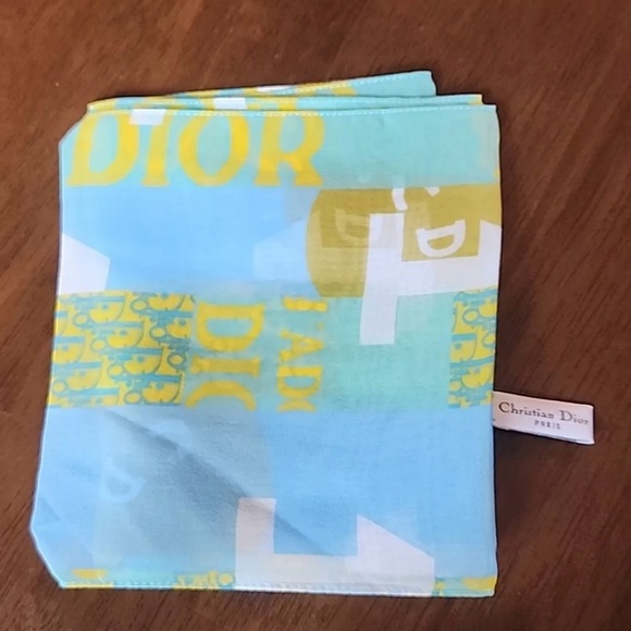 Dior Colorful Scarf with Dior envelope. - Picture 6 of 6